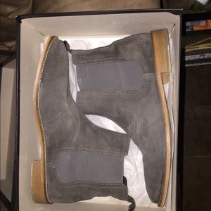 Represent Chelsea boots